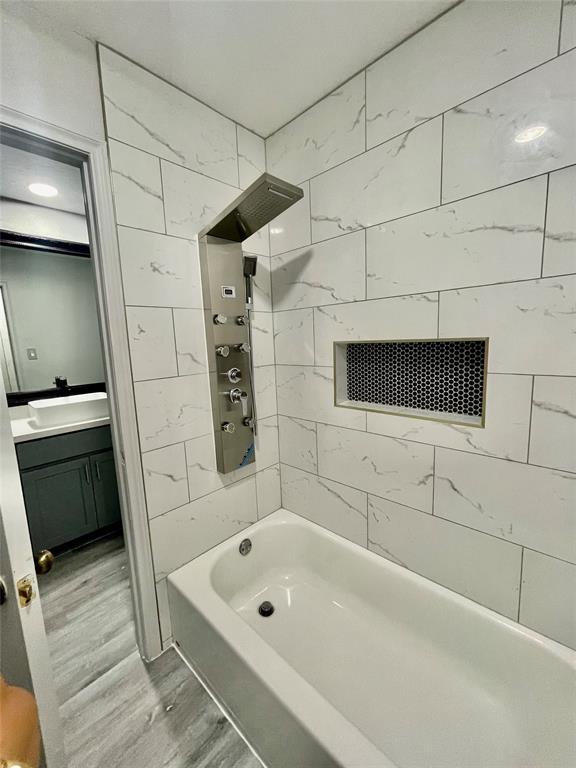 Building Photo - 3507 Golders Green Dr