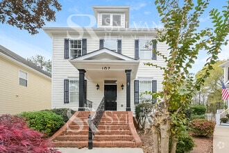 Building Photo - 107 Denham Square