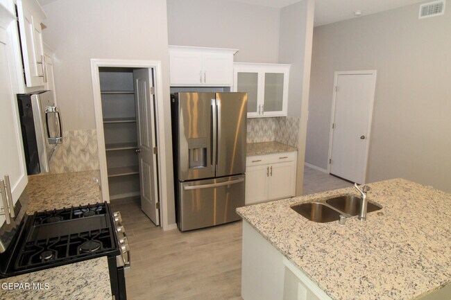 Foto del edificio - 1229 Night Sky St