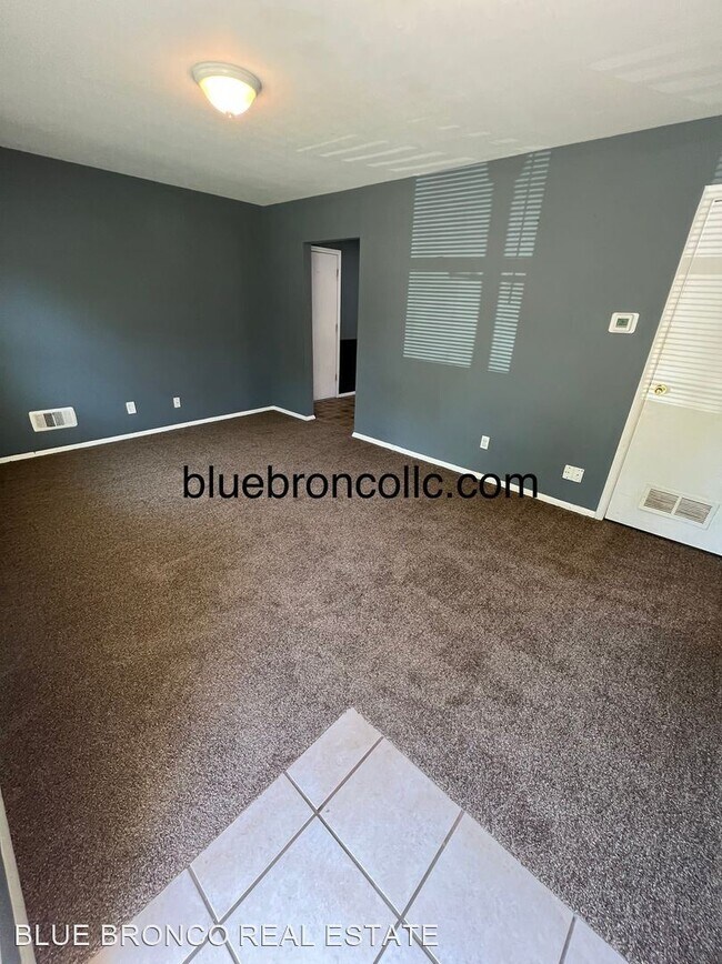 Building Photo - 3 br, 1 bath House - 7502 E 110th St