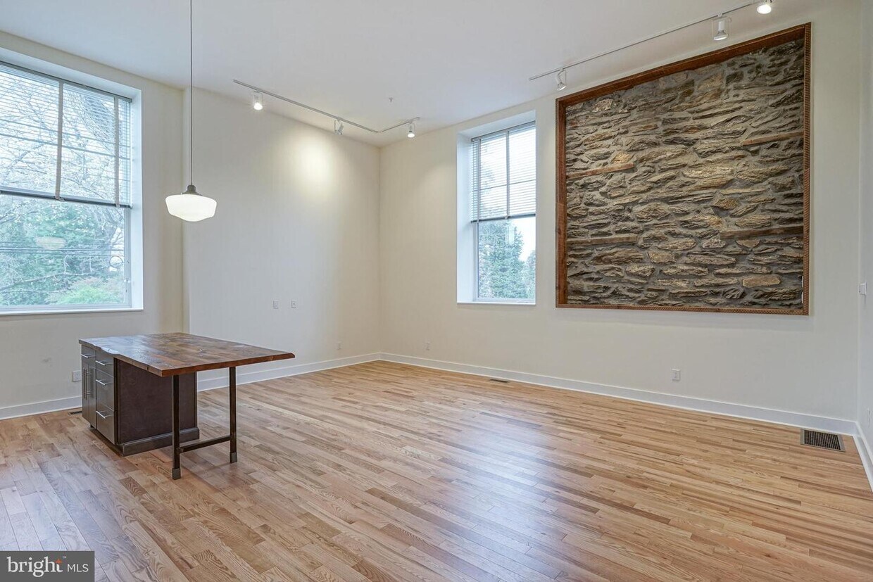 1400 E Willow Grove Ave Unit 2, Wyndmoor, PA 19038 Apartment for Rent