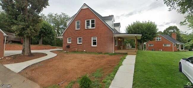 Building Photo - 30 Black Chestnut Dr