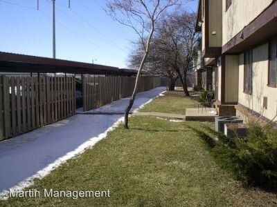 Building Photo - 5623-5629 Ryewyck Dr