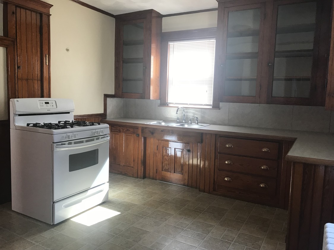 kitchen - 25 Prospect St