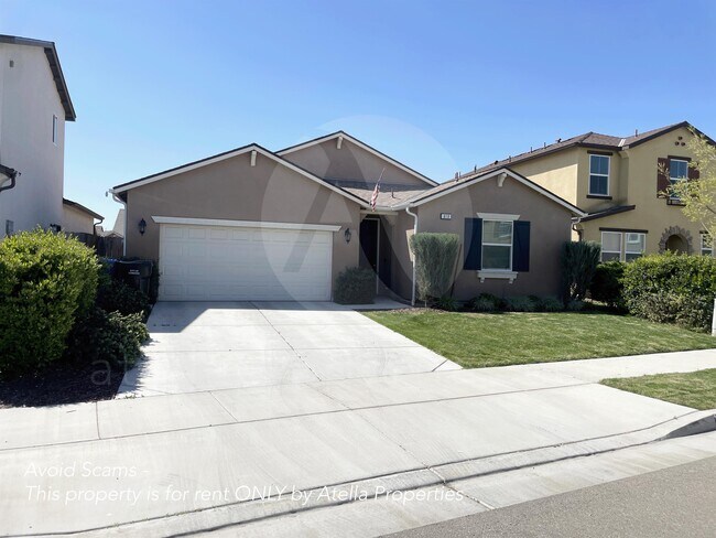 Building Photo - 619 Portola St