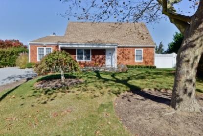Primary Photo - 6 Meadowgrass Ln