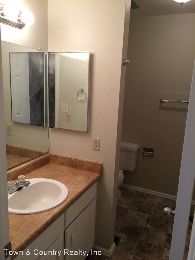 Building Photo - 4 br, 3 bath House - 3110 Raindrop Drive
