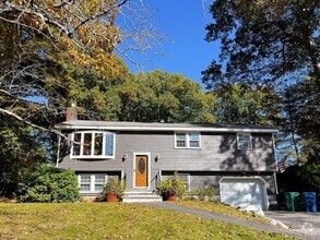 Building Photo - 9 Putney Cir