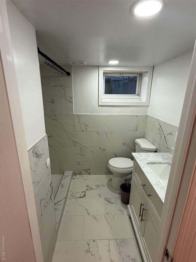 Building Photo - 174 Whittier Ave