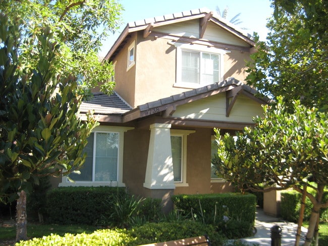 Building Photo - 9738 Foxglove Dr