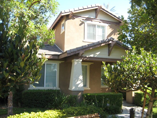 Foto del edificio - 9738 Foxglove Dr