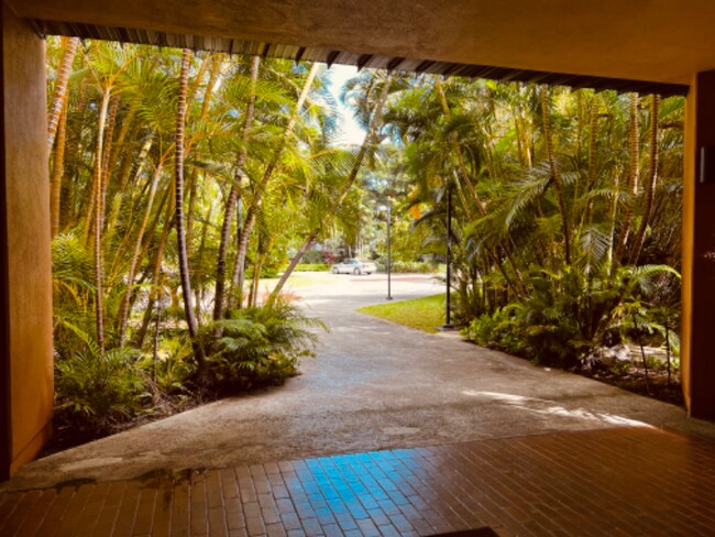Building Photo - 5333 Likini St