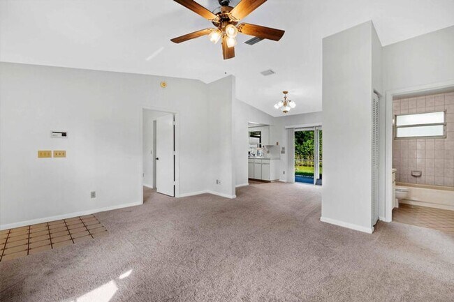 Building Photo - 4355 Avocado Boulevard, West Palm Beach, F...