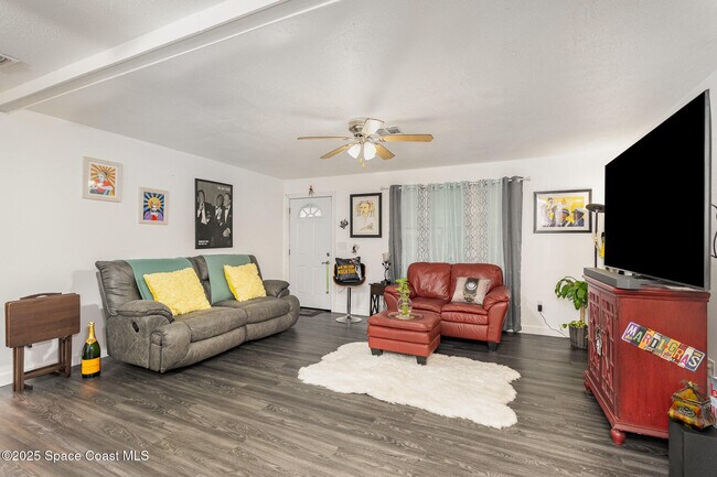 Building Photo - 1707 N Eden Cir