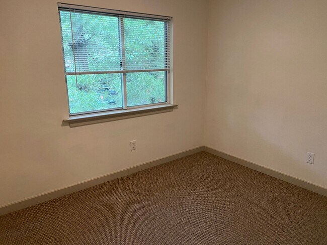 Foto del edificio - 1521 Virginia Ave