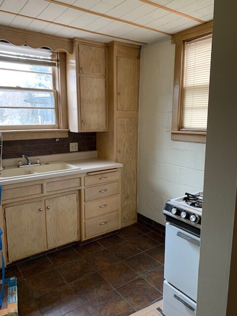 Kitchen - 4101 F St