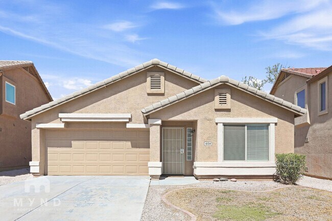 Building Photo - 1034 E Saddle Way