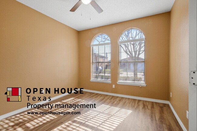 Building Photo - 1068 Pullman Dr, Saginaw