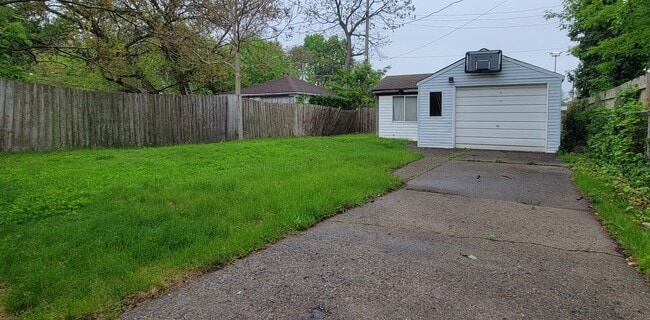 Building Photo - 4404 Marseilles St