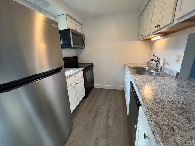 Foto del edificio - 47 W Utica St