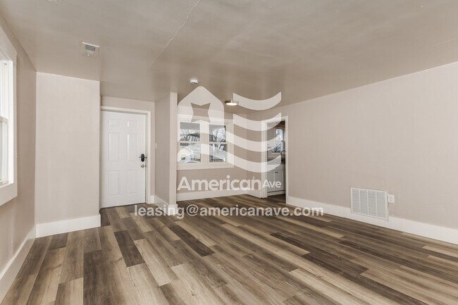 Foto del edificio - 2852 Revels Ave