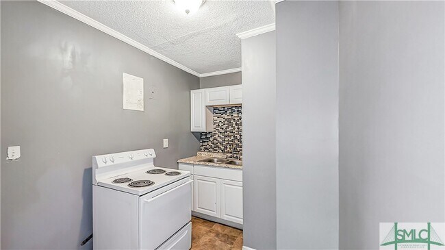 Building Photo - 803 Crosby St