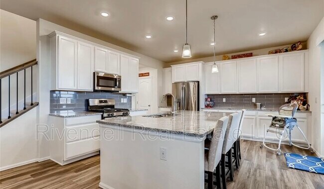 Building Photo - 392 N Patsburg St