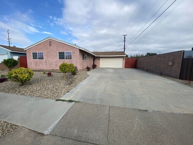 Foto del edificio - Updated 3 Bedroom Cypress House w/ Office ...