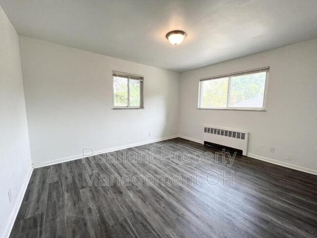 Building Photo - 1225 Laidlaw Ave