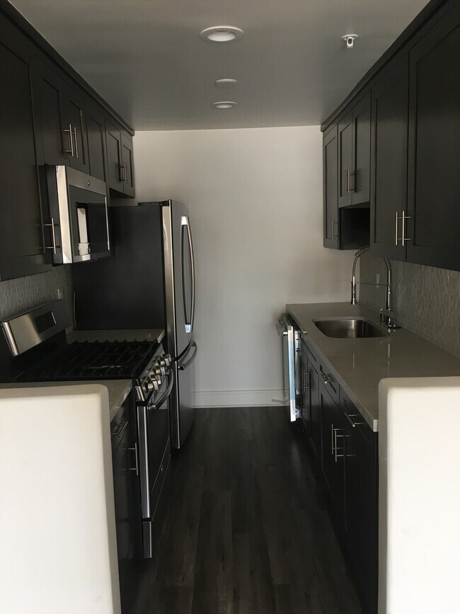 Foto del edificio - 3861 Vinton Ave