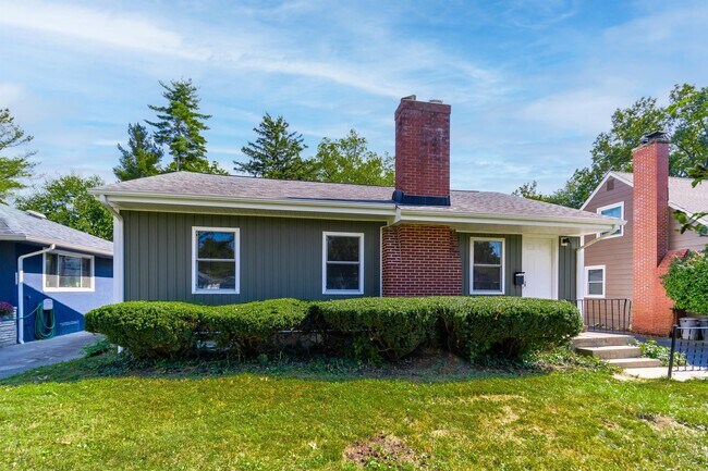 Building Photo - 118 N Chesterfield Rd