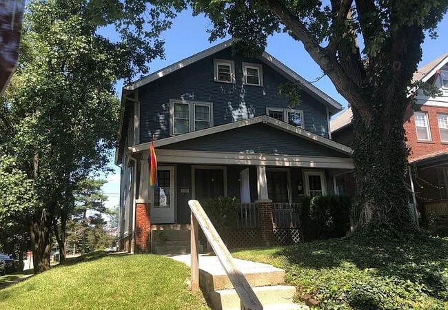 Building Photo - Charming 3-Bedroom Home in the Heart of Co...