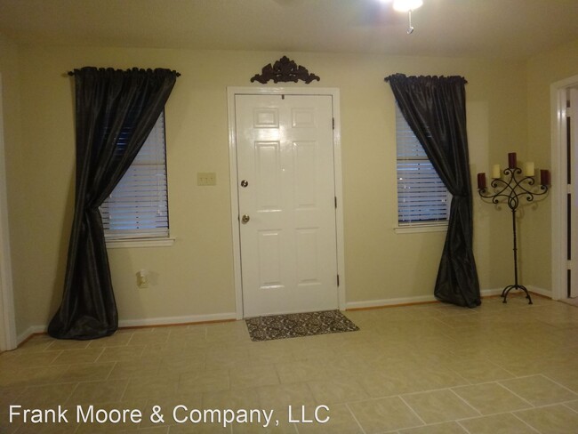 Building Photo - 2 br, 2 bath House - 104 Holcomb St