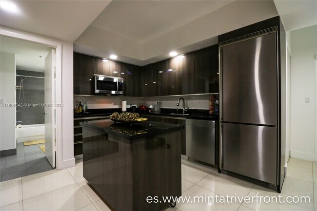 Foto del edificio - 92 SW 3rd St