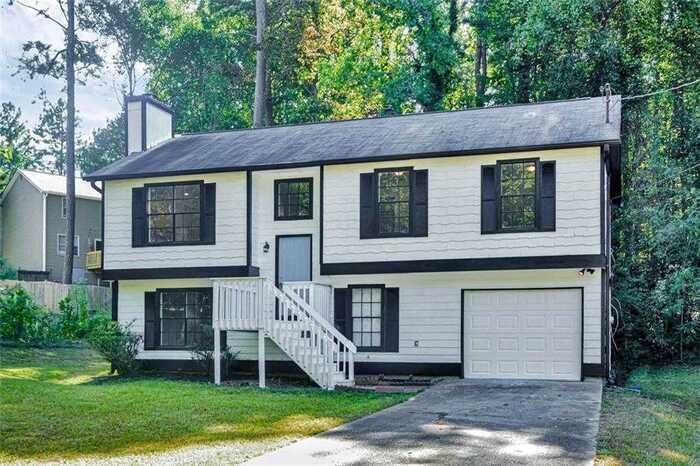 Primary Photo - Fantastic 4bd/2ba home! Let yourself in!