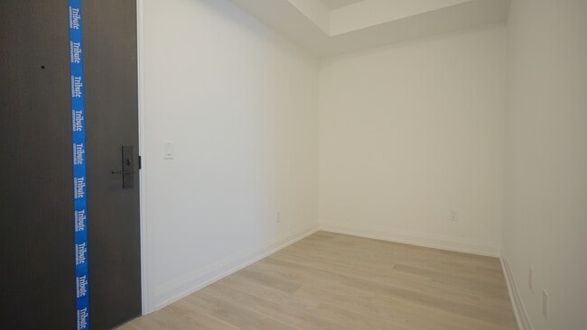 Building Photo - 20-2420 Soudan Ave