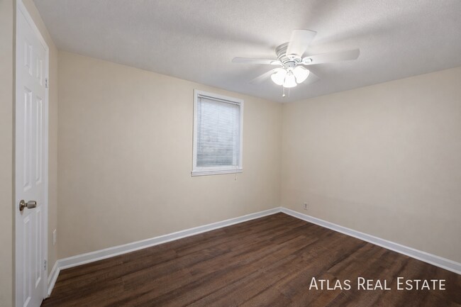 Foto del edificio - 4805 NW Homestead Rd