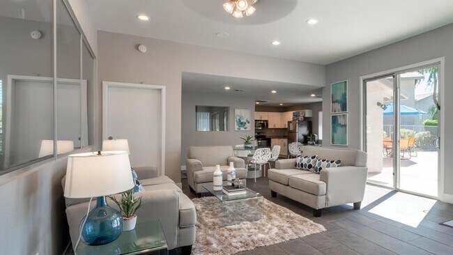 Foto del edificio - 9350 N 67th Ave