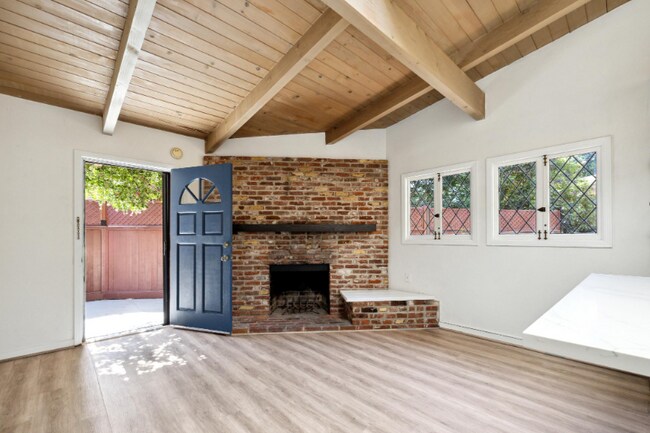 Building Photo - 6357 Florio St