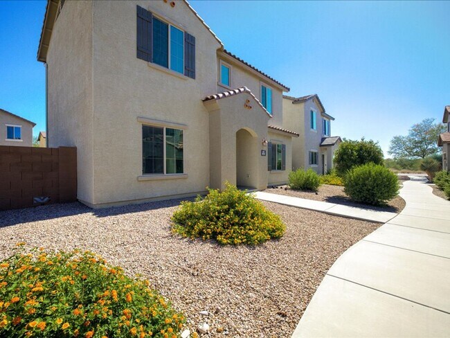 Foto del edificio - 4 Bedroom, 2.5 Bath Plus Den COMMUNITY POOL!