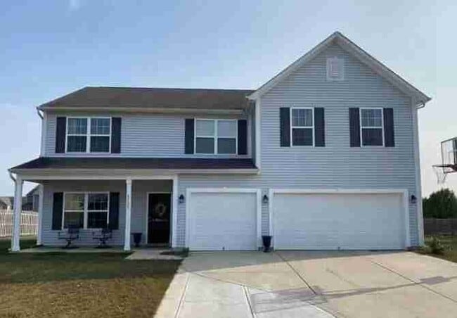 Building Photo - 8125 Lomas Pass