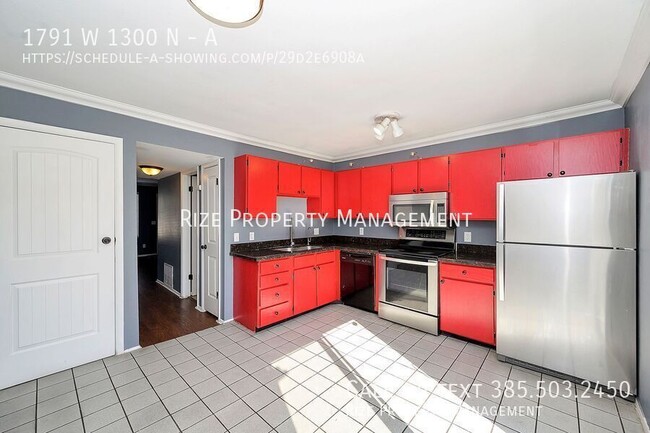 Foto del edificio - Desirable Rose Park Townhome