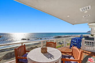 Building Photo - 11876 S Beach Club Way