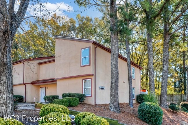 Building Photo - 2038 Oak Park Ln