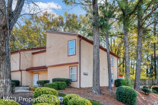 Foto del edificio - 2038 Oak Park Ln