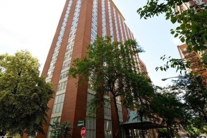 Primary Photo - 1325 N State Pkwy