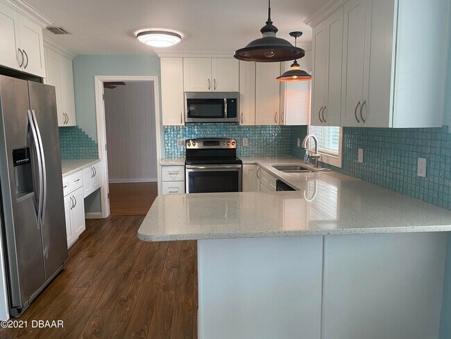 Foto del edificio - 2301 Crescent Ridge Rd
