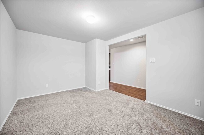 Foto del edificio - 5627 Rainflower Terrace Ln