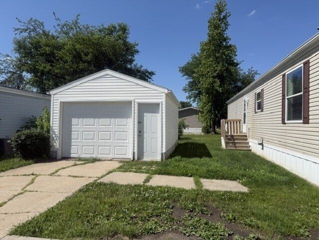 Foto del edificio - 318 Parkland Ct