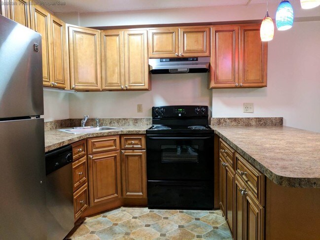 Building Photo - 176 Presidents Ln